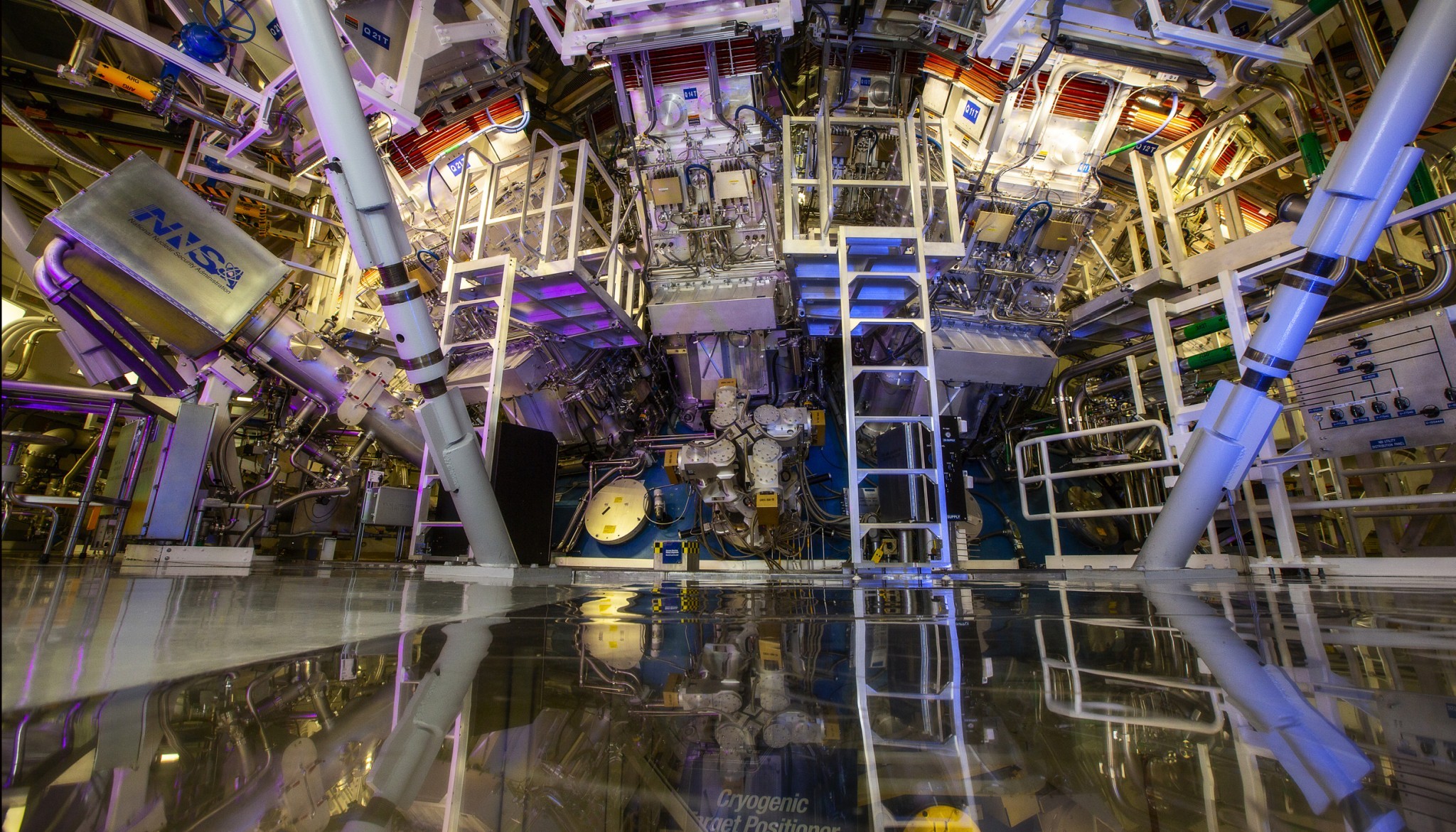 Các nhà khoa học Mỹ từ cơ sở National Ignition Facility (NIF) vừa ghi nhận bước đột phá mới về phản ứng tổng hợp hạt nhân.