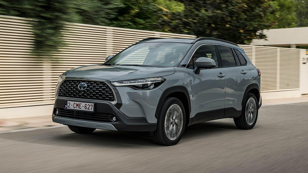 Toyota kiên định theo con đường xe hybrid. Ảnh: Pledge Times