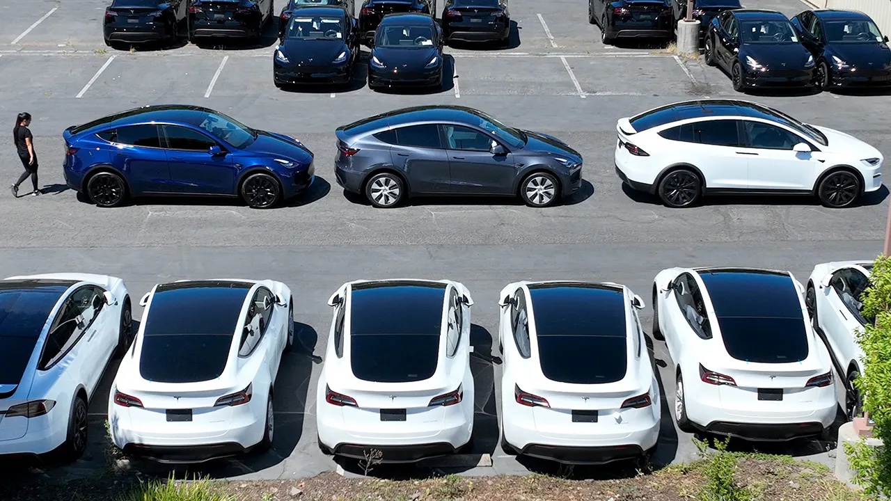 Vì sao việc giảm giá của Tesla có thể thúc đẩy một cuộc chiến giá EV?