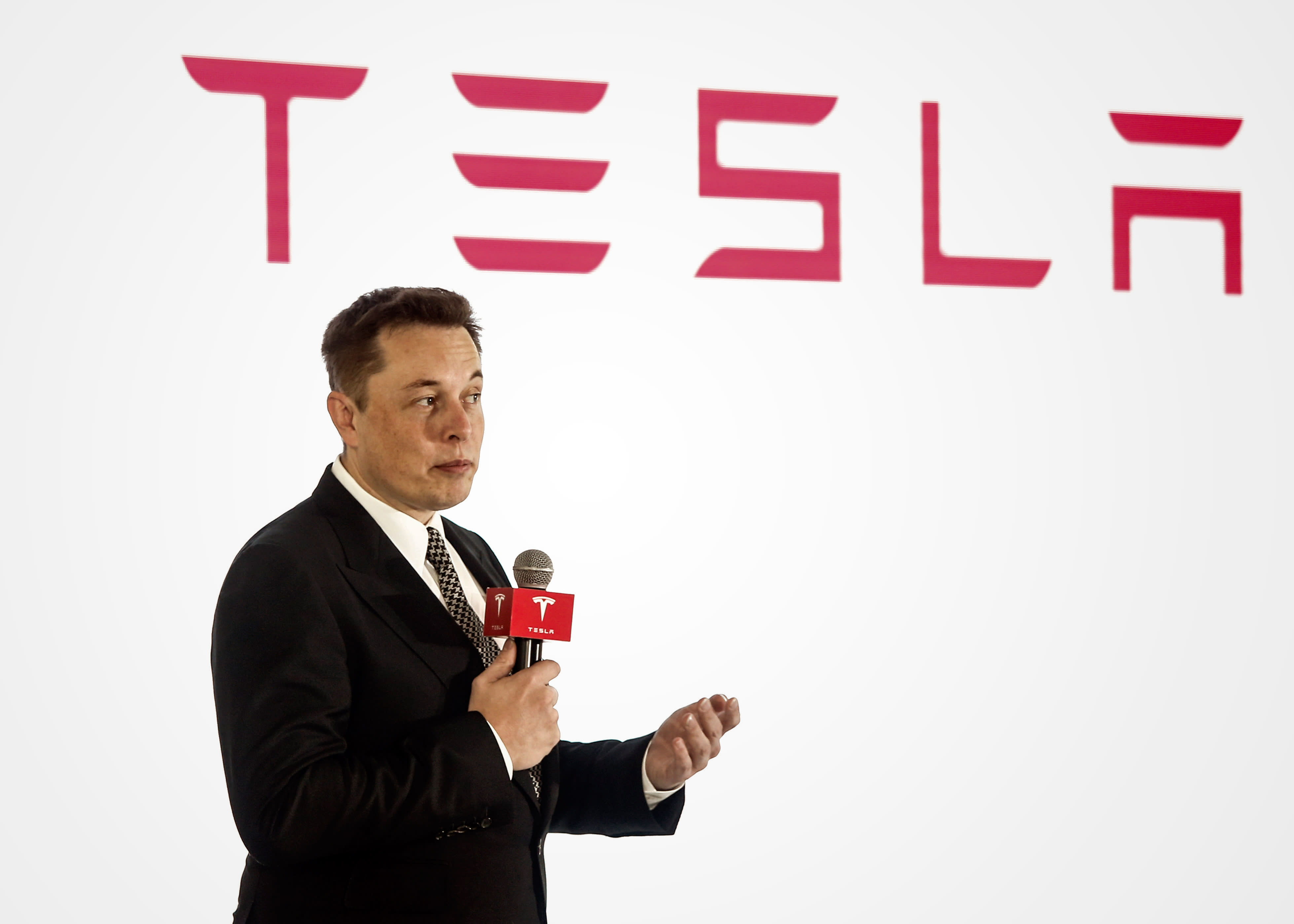Cách gã khổng lồ ngành xe điện Tesla xác định kỷ nguyên mới cho ngành công nghiệp ô tô toàn cầu - Ảnh 4