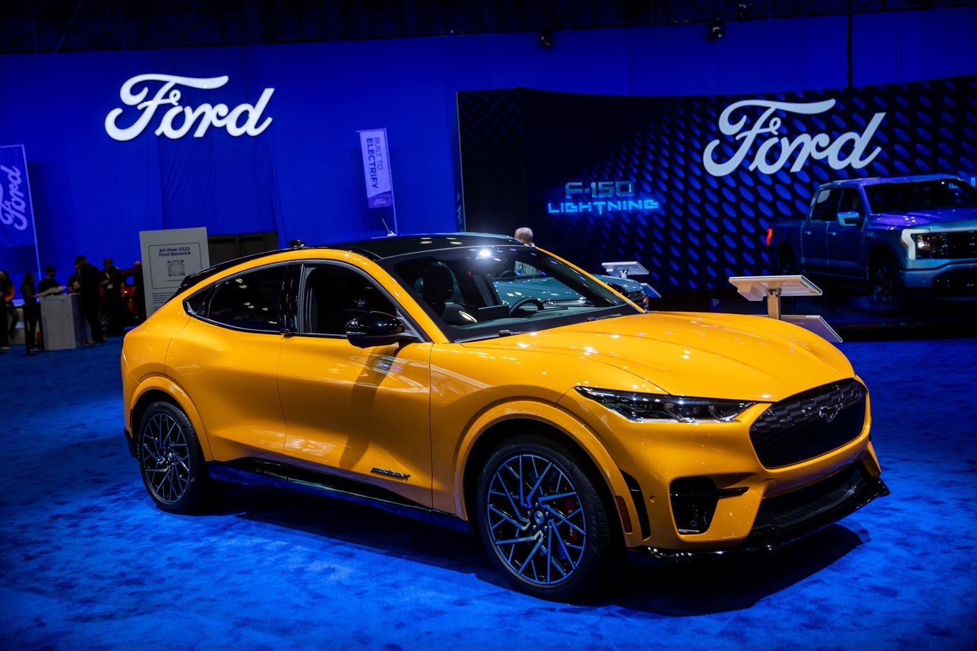 Ford vừa có đợt giảm giá mạnh mẫu xe điện  Mustang Mach-E để cạnh tranh với Tesla.