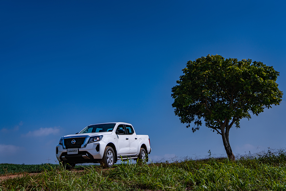 Khối động cơ 2.3L Twin Turbo được trang bị trên Nissan Navara EL cho sức mạnh 187 mã lực tại 3.750 vòng/phút và mô men xoắn cực đại, 450 Nm tại 1.500 – 2.500 vòng/phút.