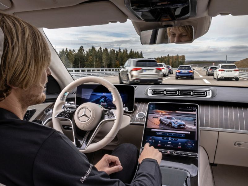 Hàng triệu cảm biến ildar sẽ được tích hợp trên xe Mercedes thời gian tới.