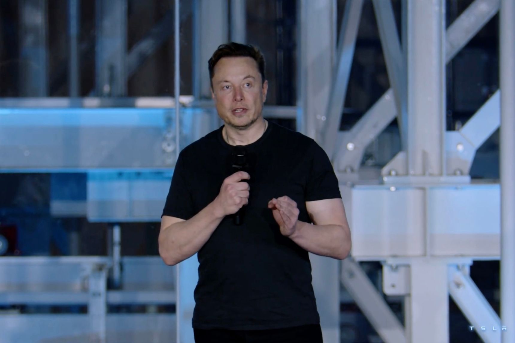 Elon Musk: “Tương lai của Tesla sẽ là phát triển năng lượng bền vững”