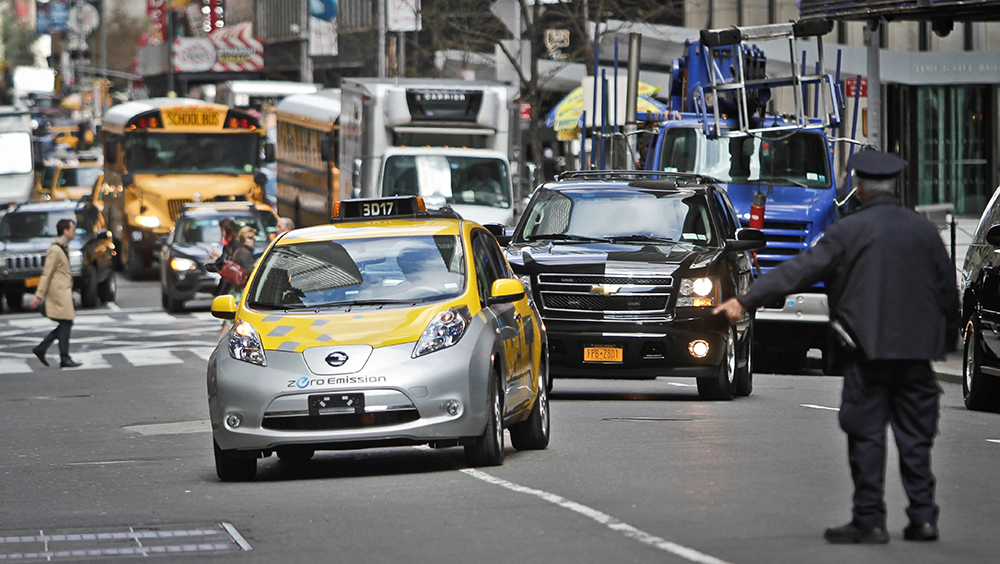 Taxi điện dần phổ biến tại các quốc gia phát triển. Ảnh: USA Today.