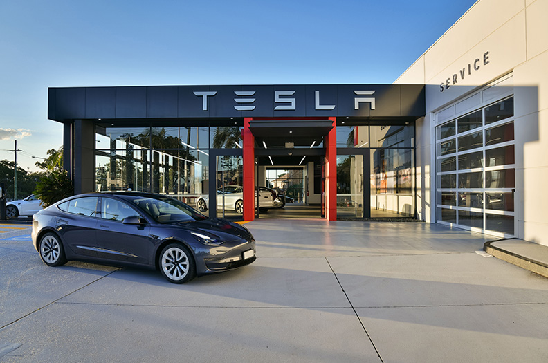 Vào tháng 1, Tesla đã giảm giá tới 20% trên toàn cầu, gây ra cuộc chiến giá cả trên diện rộng.  