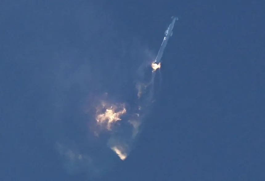 Musk hiện có có 42% cổ phần trong SpaceX và đang lên kế hoạch thực hiện một chuyến bay thử nghiệm khác của Starship sau khi phát nổ, sau “vài tháng nữa”. 