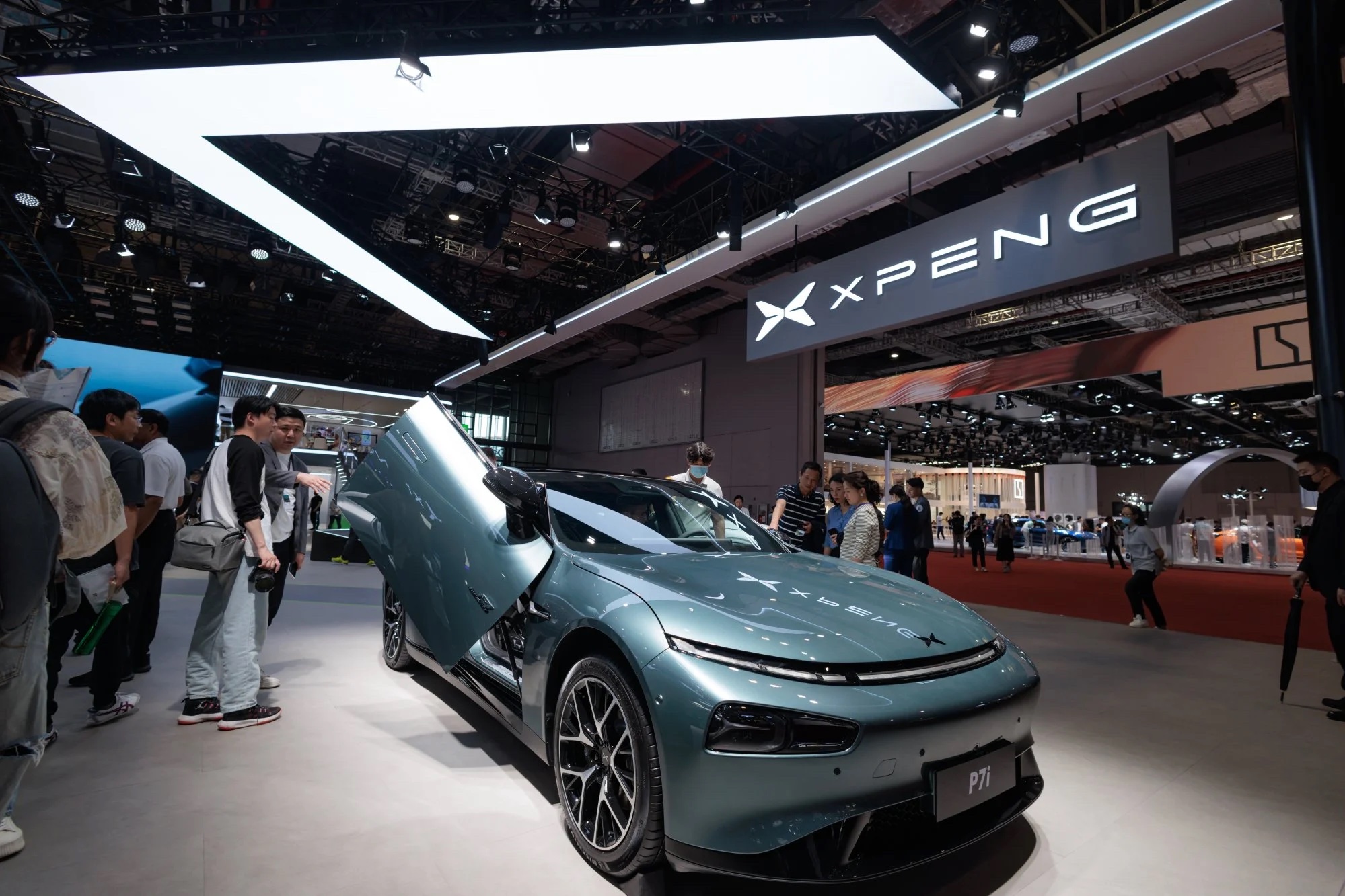 P7i EV của Xpeng được trưng bày tại Triển lãm ô tô Thượng Hải lần thứ 20 vào ngày 19 tháng 4 năm 2023. Ảnh: EPA-EFE.