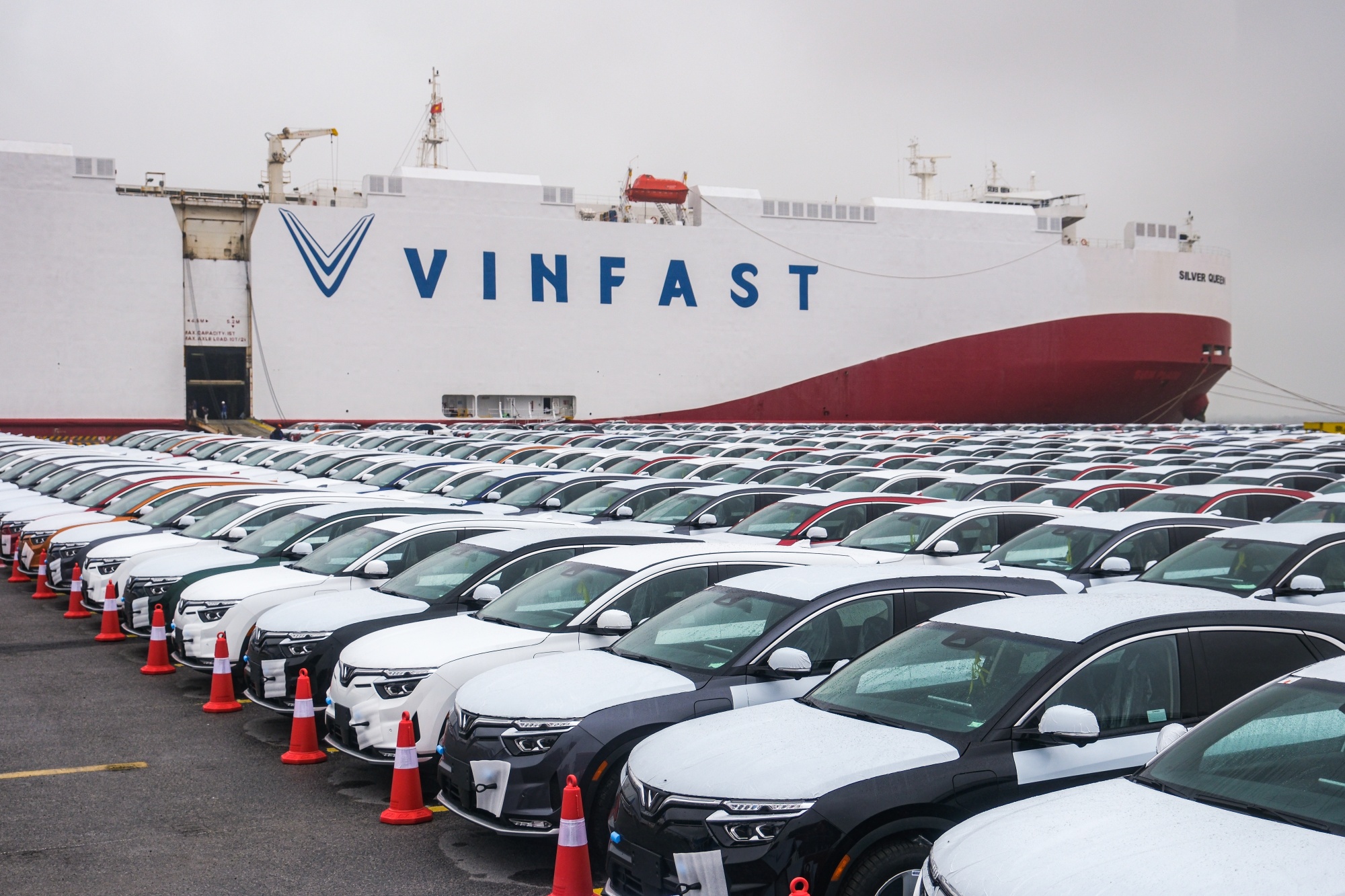 VinFast được “trợ lực” 2,5 tỷ USD từ tỷ phú Phạm Nhật Vượng và Vingroup trước thềm IPO