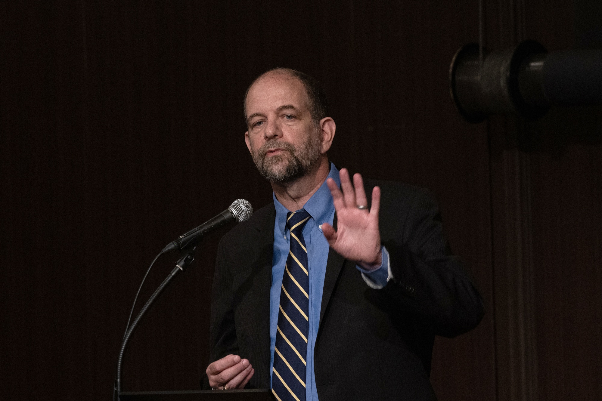  Ông Gill Pratt.