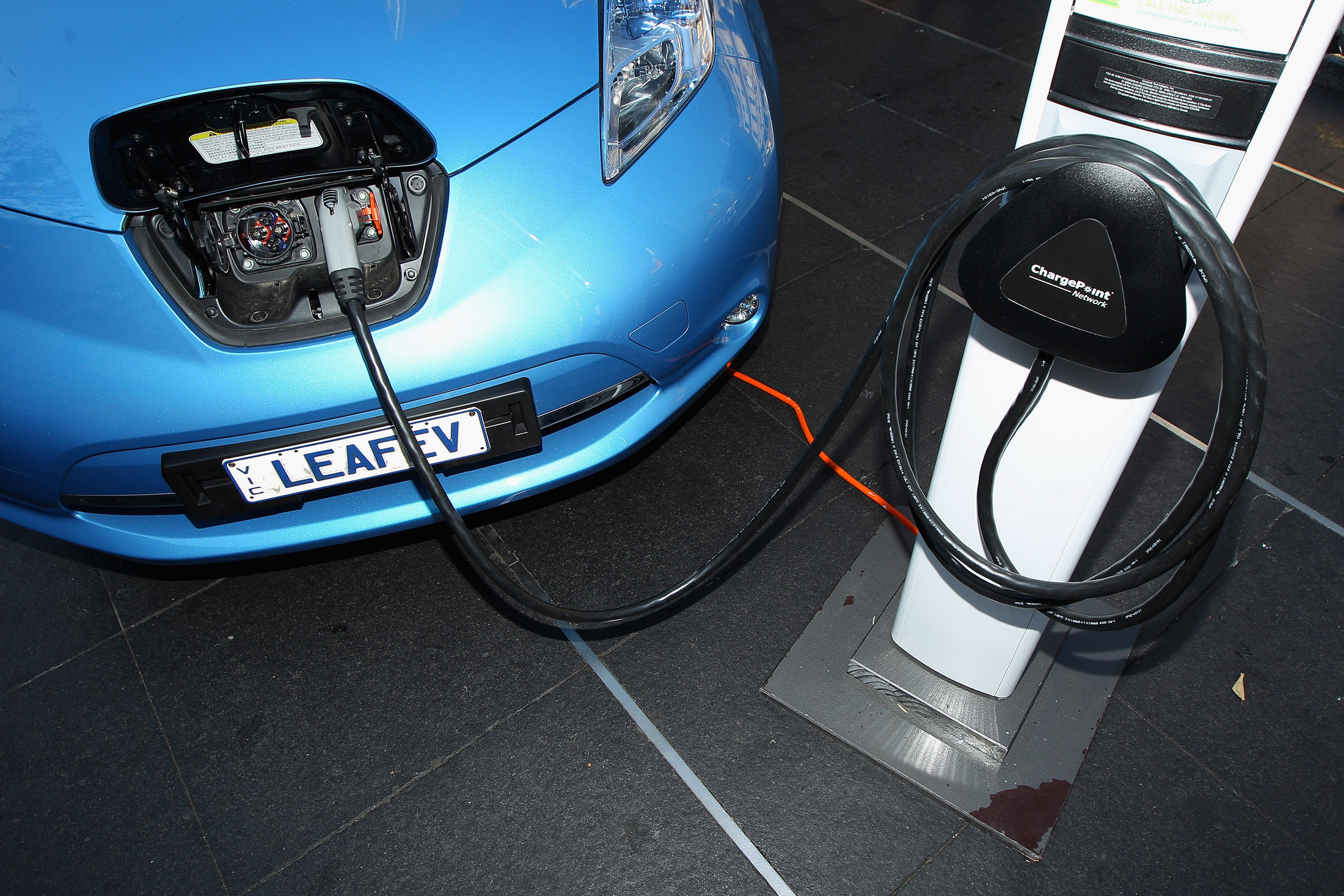 Con đường dài và tốn kém của Nissan để tái sử dụng pin xe điện