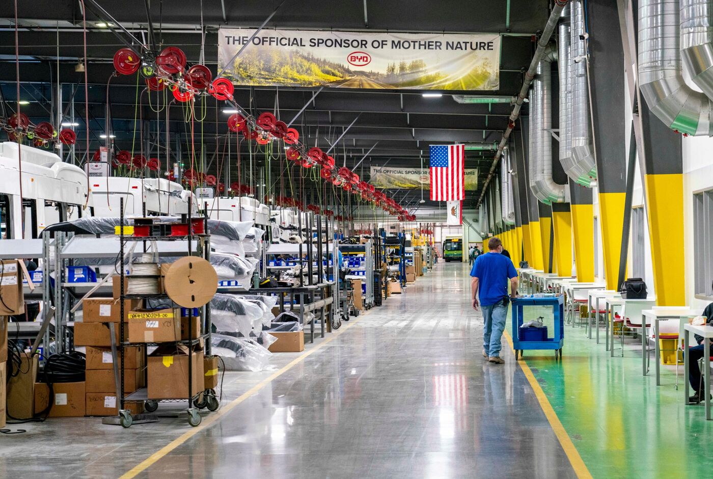 Cơ sở sản xuất xe khách và xe buýt của BYD ở Lancaster, California. Ảnh: Bloomberg.