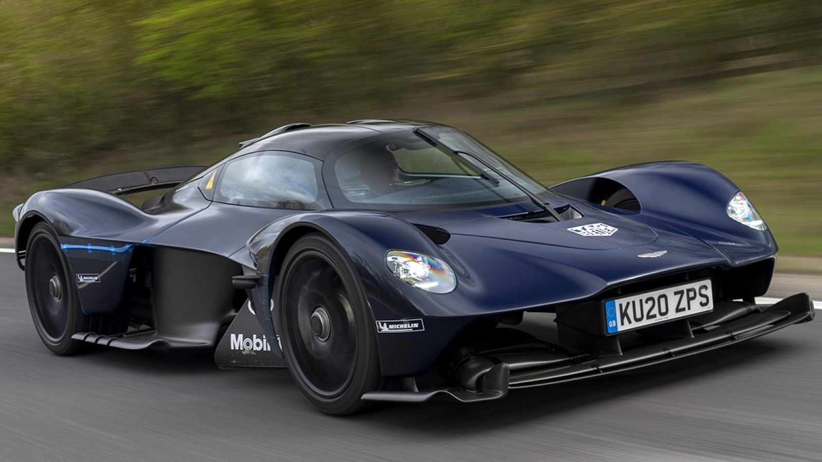 Aston Martin Valkyrie là siêu xe dựa trên công nghệ F1. 
