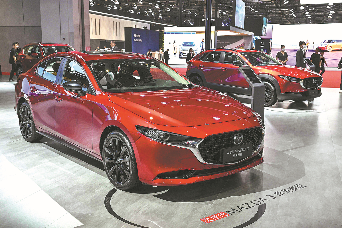 Một chiếc xe Mazda 3 được trưng bày tại Triển lãm Công nghiệp Ô tô Quốc tế Thượng Hải lần thứ 20 ở Thượng Hải vào mới đây.
