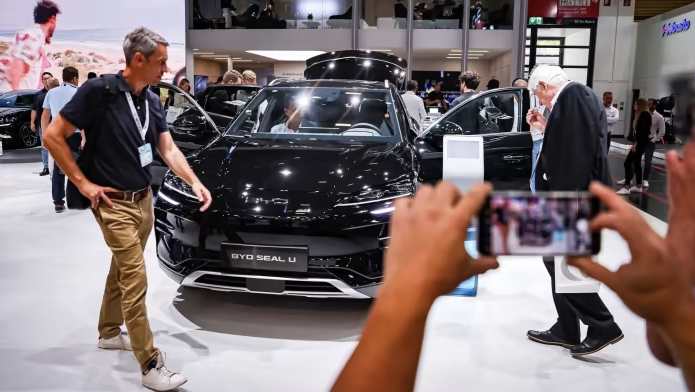 欧州の自動車メーカーは対抗している "開発する" 中国の電気自動車