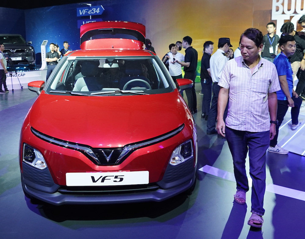 Forbes Ấn Độ: Chiến lược của VinFast ngược dòng với Tesla tại thị trường lớn thứ 3 thế giới