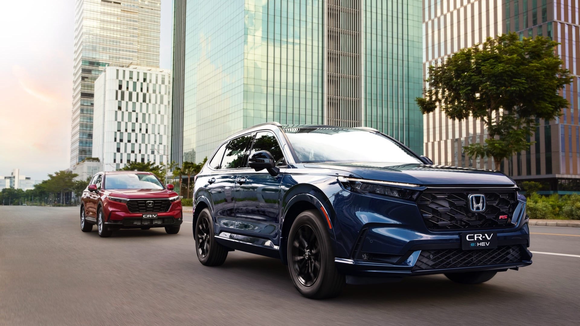 CR-V mới vừa ra mắt đã xuất hiện tình trạng bán bia kèm lạc. Ảnh: HondaVN.