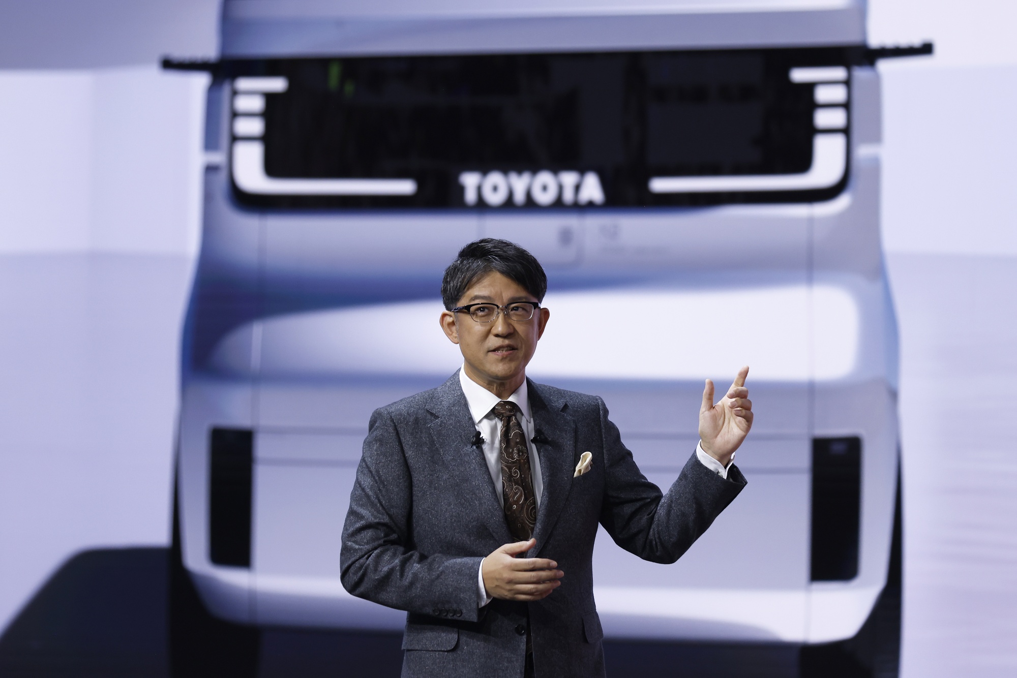 CEO Toyota: “Xe điện là mảnh ghép còn thiếu của chúng tôi”