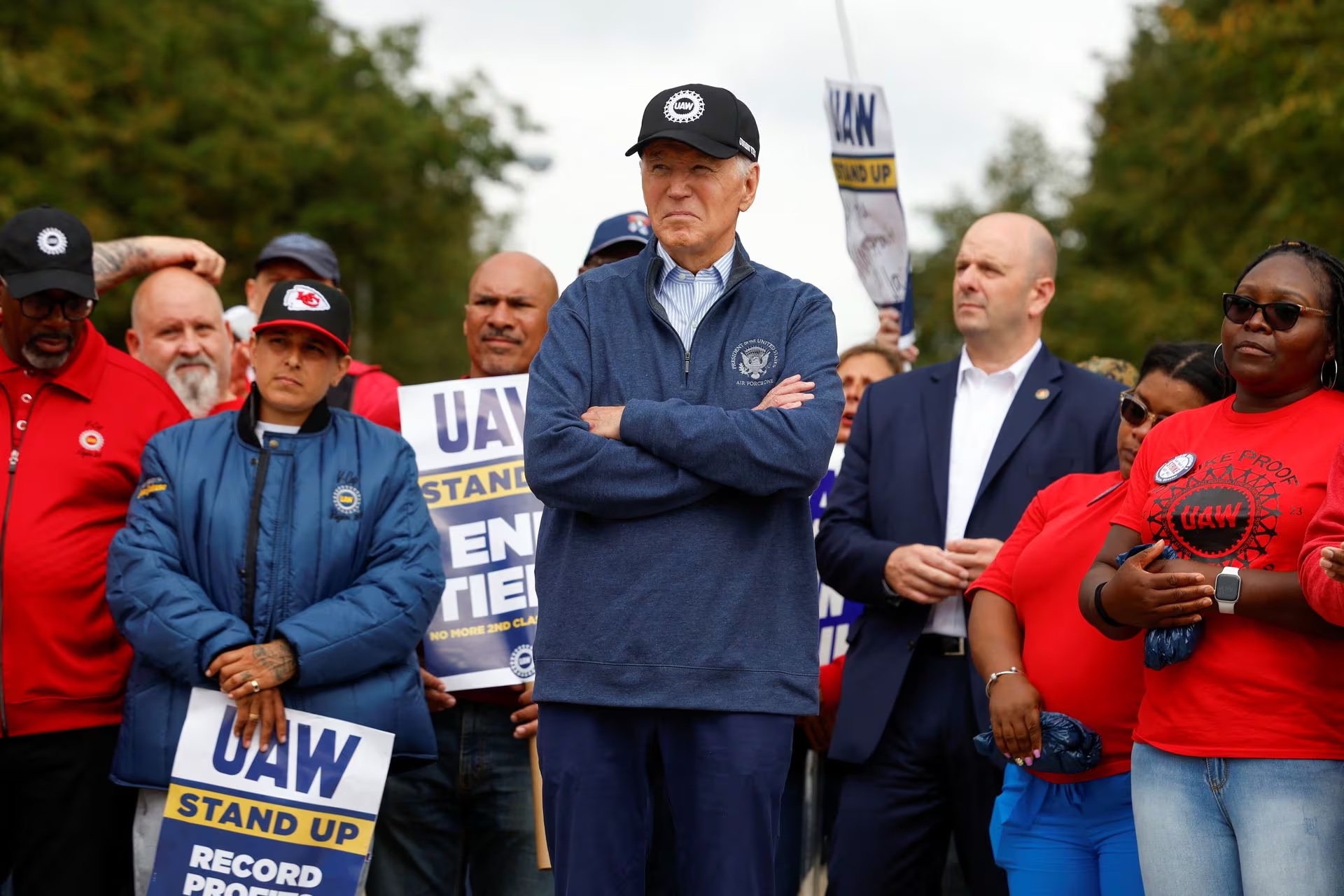 Tổng thống Mỹ ủng hộ “hợp nhất” công nhân ngành ô tô Mỹ