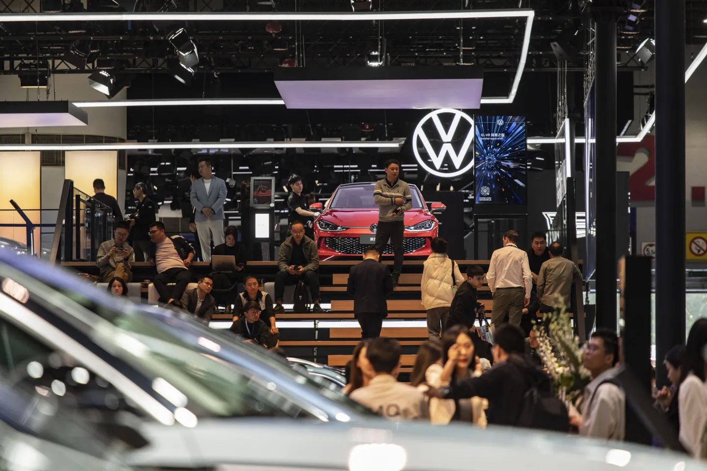 Sau bê bối khí thải, Volkswagen vật lộn để cải thiện lợi nhuận