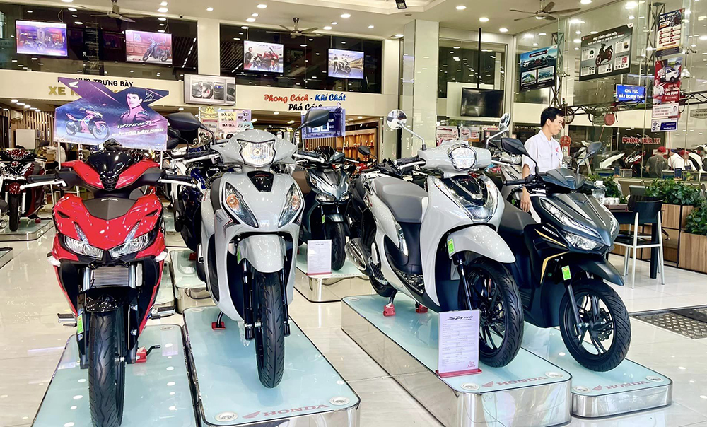 Bước vào giai đoạn ô tô hóa, thị trường xe máy Việt vẫn "sống khỏe"