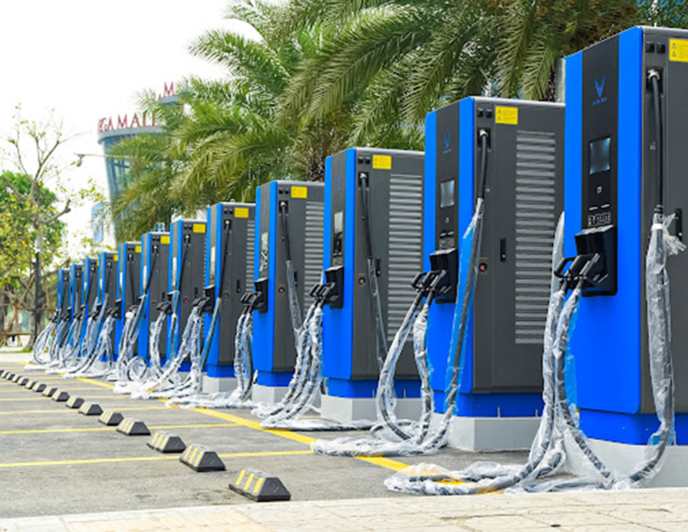 Những hãng xe có hạ tầng trạm sạc như VinFast góp phần đẩy nhanh tiến trình điện khí hóa của quốc gia. Ảnh: VinFast.
