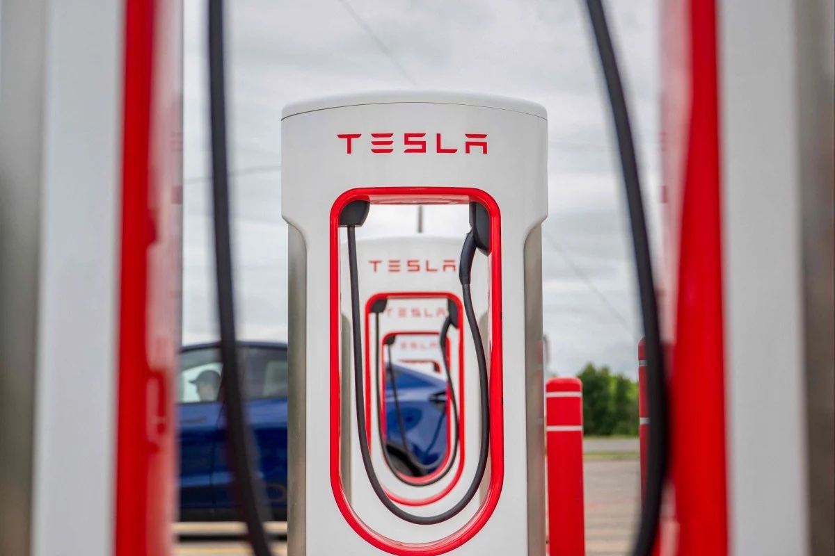 Musk bất ngờ sa thải hàng loạt nhân sự, chuyển hướng kinh doanh bộ phận siêu sạc?