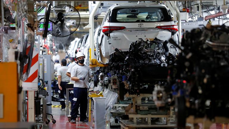 Những vấn đề đằng sau báo cáo thu nhập “bom tấn” của Toyota