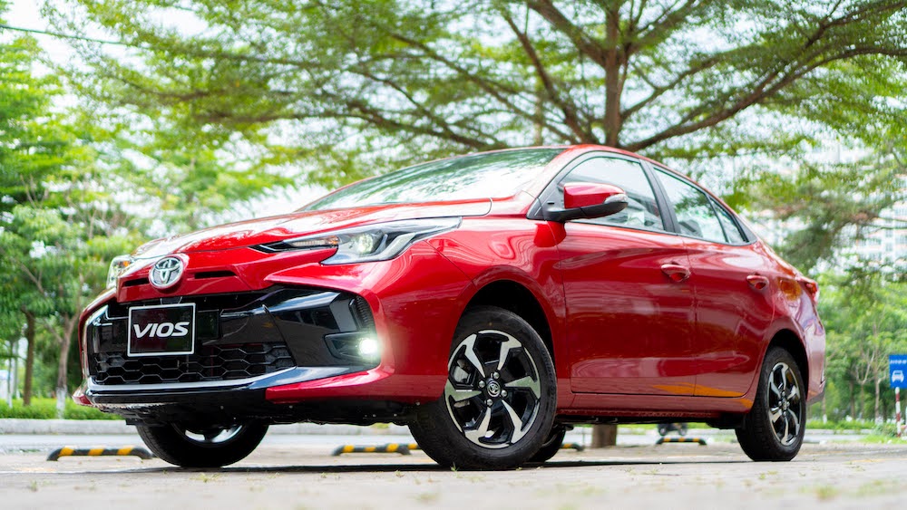 Xe lắp ráp trong nước của Toyota tăng doanh số