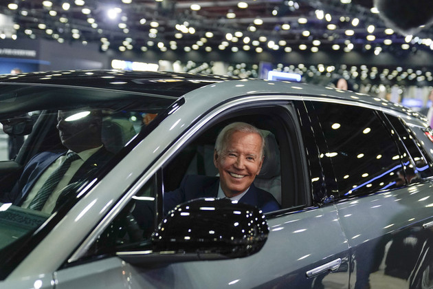 Ông Biden rút khỏi tranh cử tổng thống Mỹ: Tương lai khó lường của ngành xe điện Mỹ
