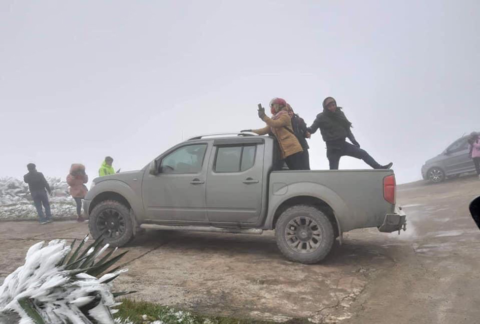 Chiếc Nissan Navara đã cùng anh Luyện rong ruổi trên khắp các cung đường quanh Việt Nam​.
