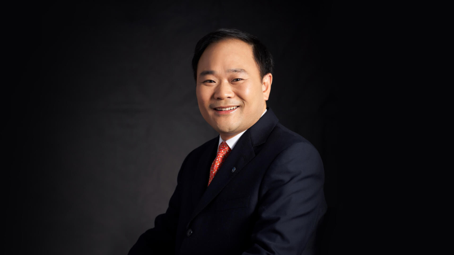 Tỷ phú Li Shufu.