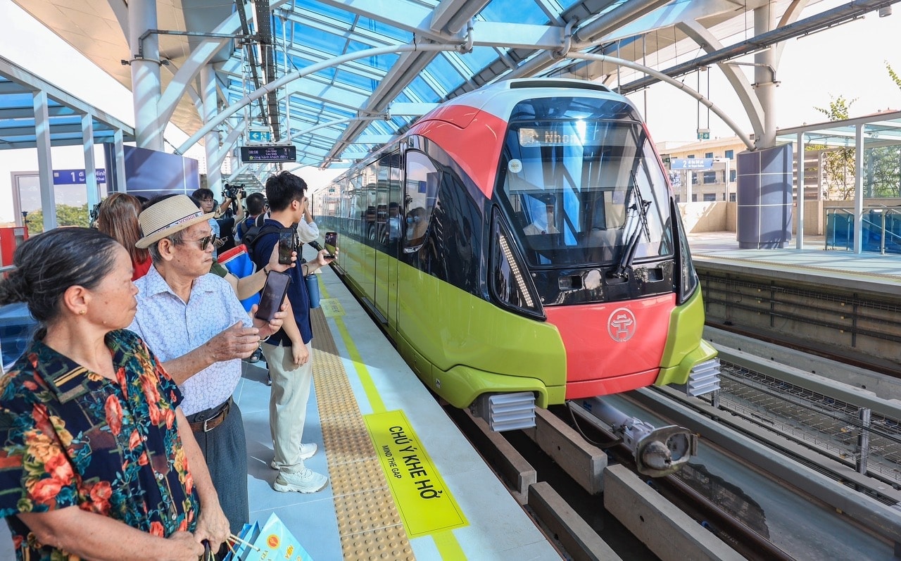 Hà Nội Metro hợp tác với VinFast xây dựng mạng lưới giao thông xanh cho thủ đô