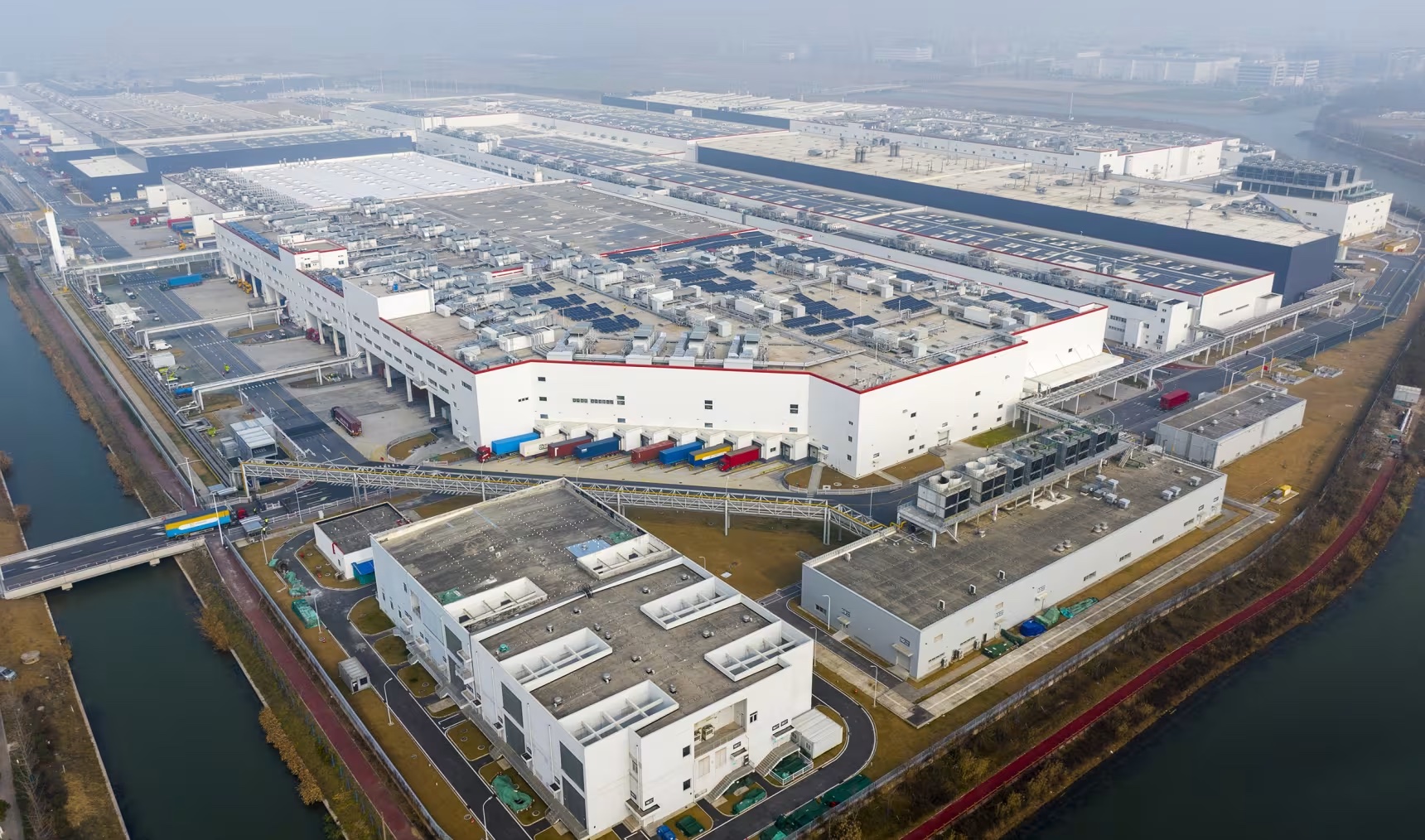 Nhà máy Gigafactory Thượng Hải của Tesla vào năm 2023. Ảnh: Getty.