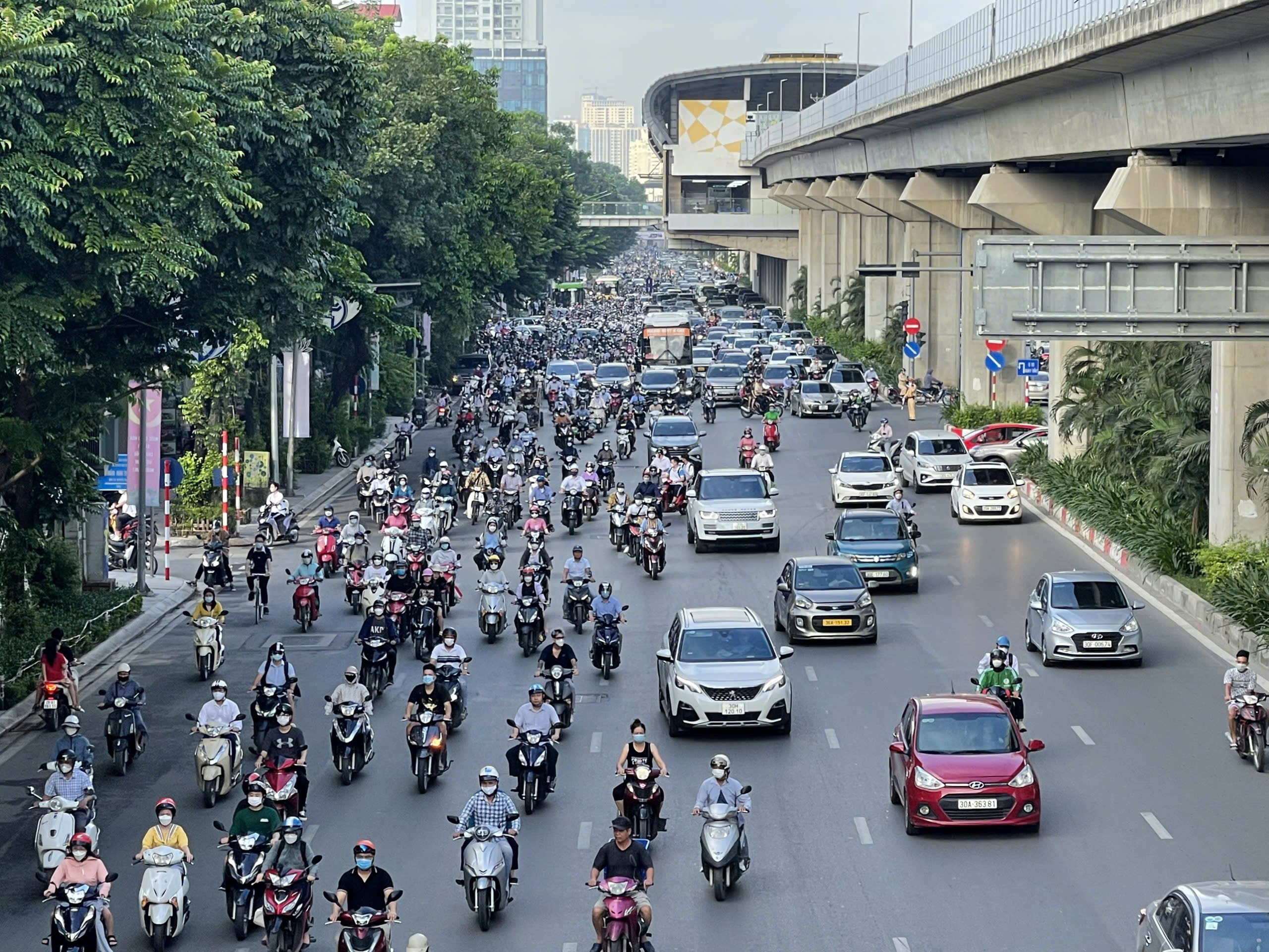 Thực hư thông tin "Hà Nội, TP. HCM cấm ô tô sản xuất trước 2017”