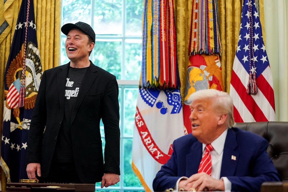 Tổng thống Trump ra “tối hậu thư” yêu cầu phải sản xuất ô tô, phụ tùng tại Mỹ