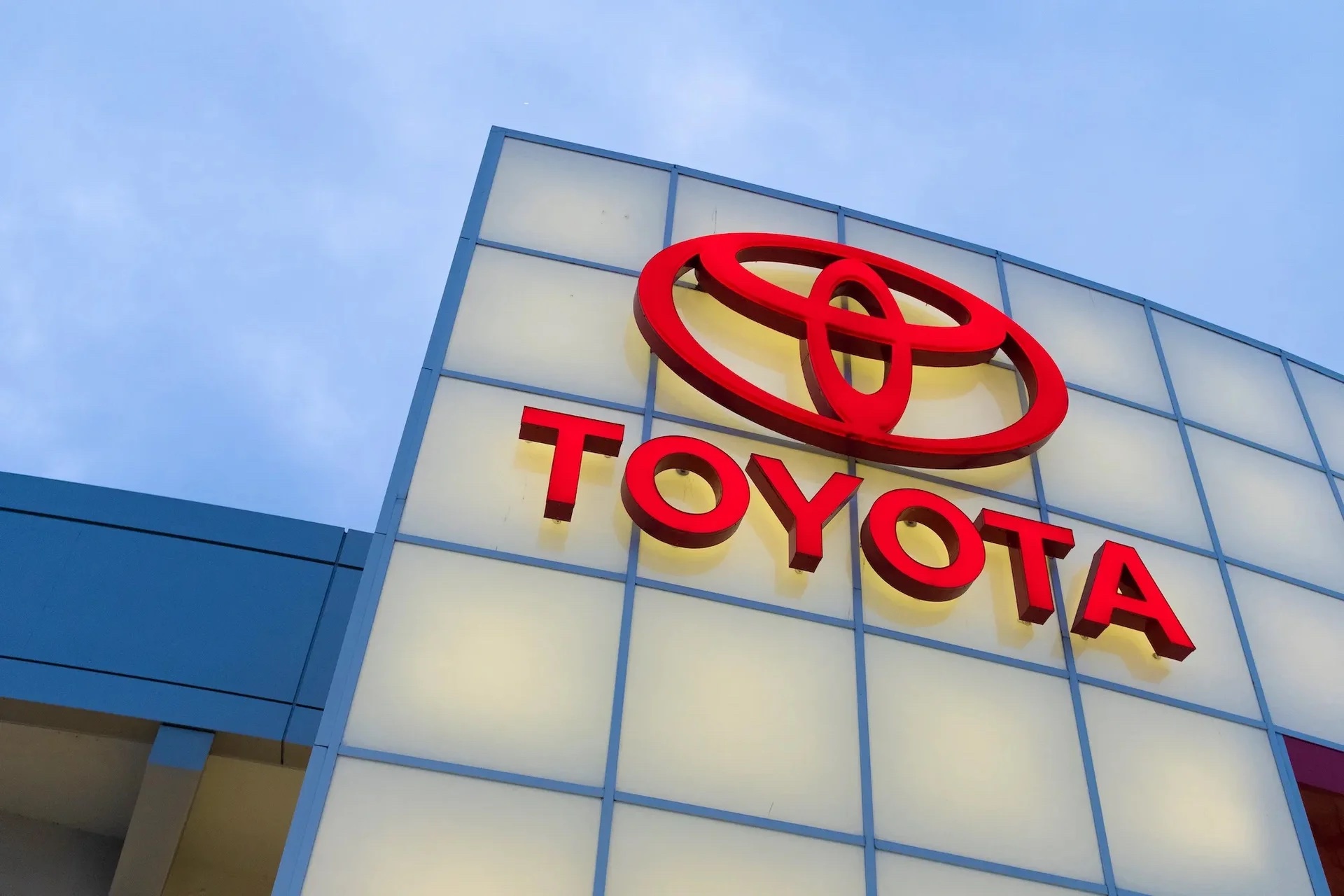 Cổ đông chỉ trích việc công ty con của Toyota được tư nhân hóa trị giá 33 tỷ USD