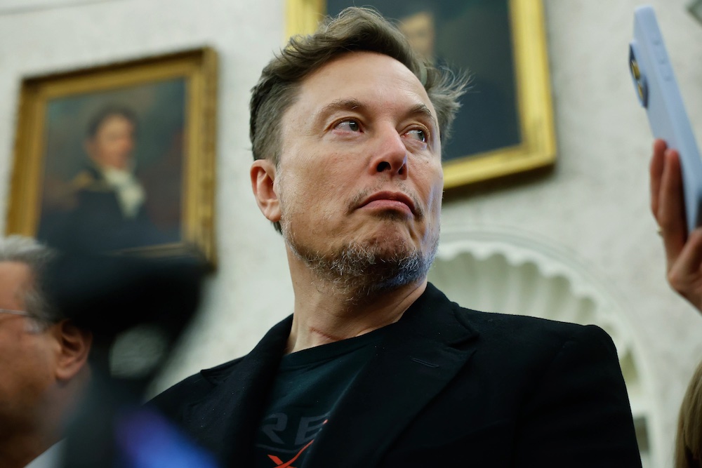 Elon Musk tìm cách ngăn dự luật liên quan đến tín dụng thuế cho xe điện