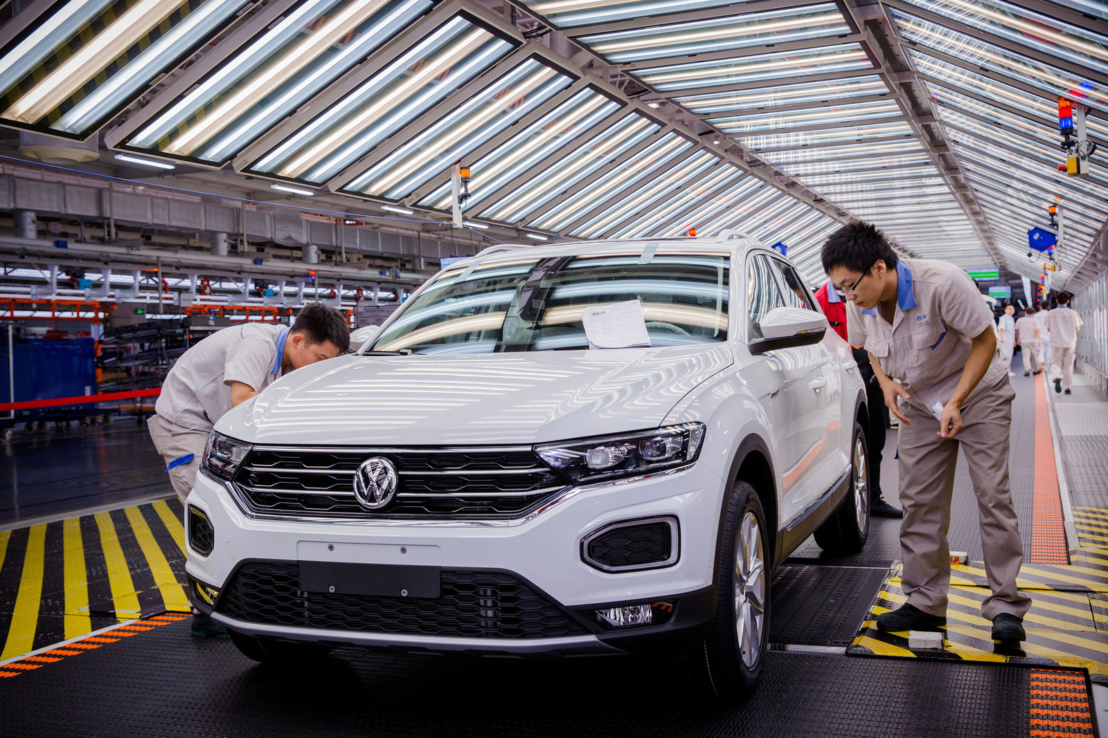 CEO hãng ô tô lớn thứ hai thế giới: “Thị trường ô tô Trung Quốc đã mất hết lý trí”