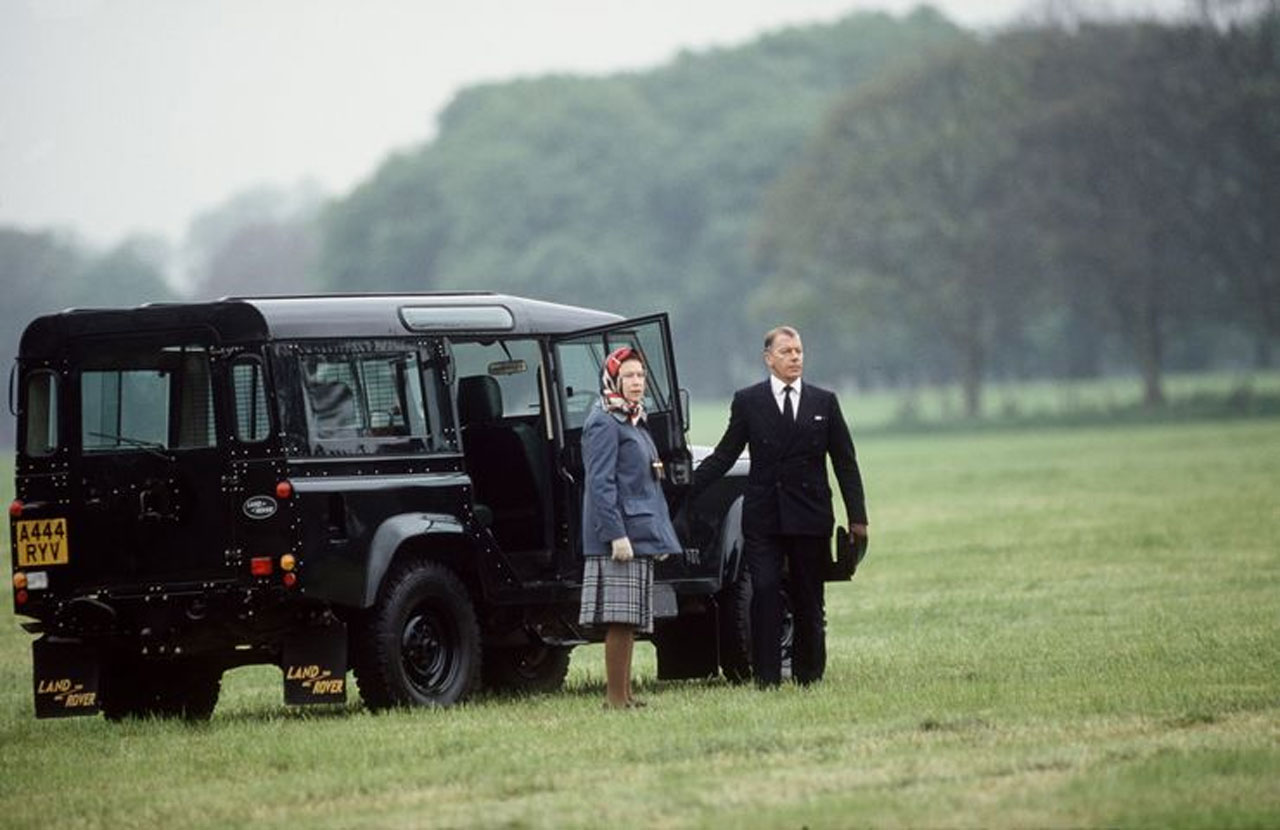 10 chiếc xe nổi bật trong bộ sưu tập ô tô của nữ hoàng Anh - Ảnh 1