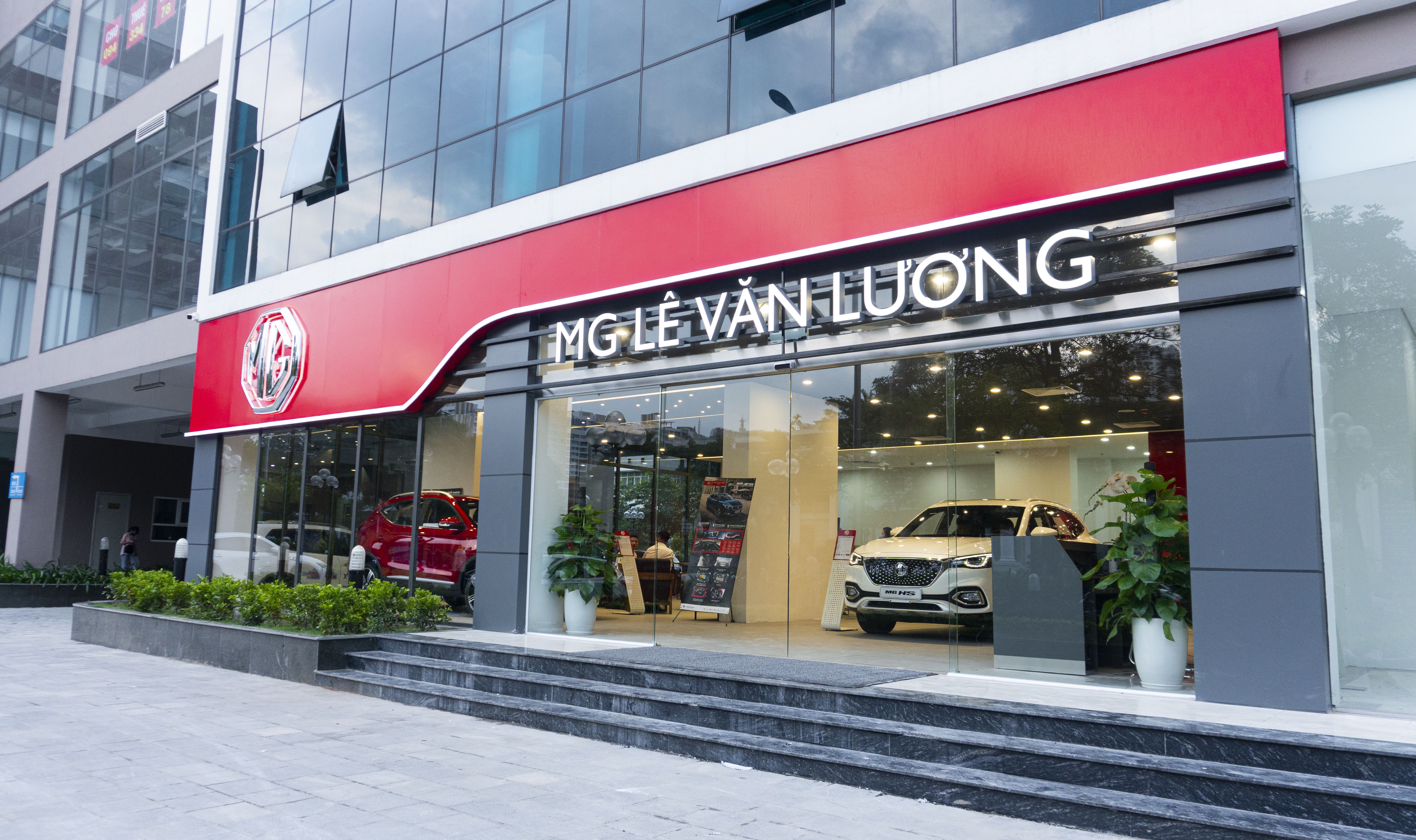 Nhiều đại lý MG đồng loạt khai trương trên toàn quốc.