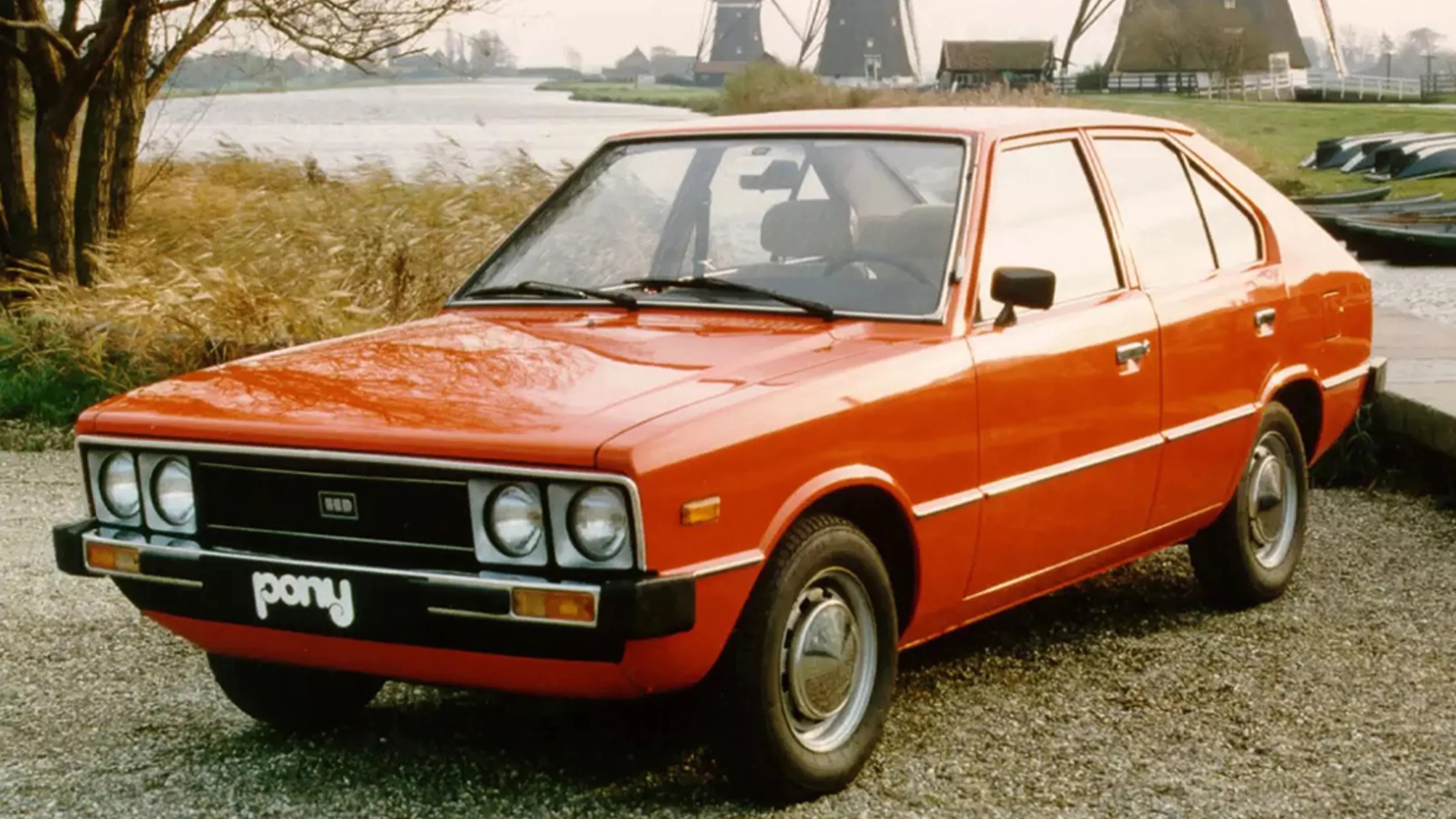 Những mẫu xe H&#224;n xấu nhất thế giới, từ Hyundai đến Kia đều g&#243;p mặt - Ảnh 1