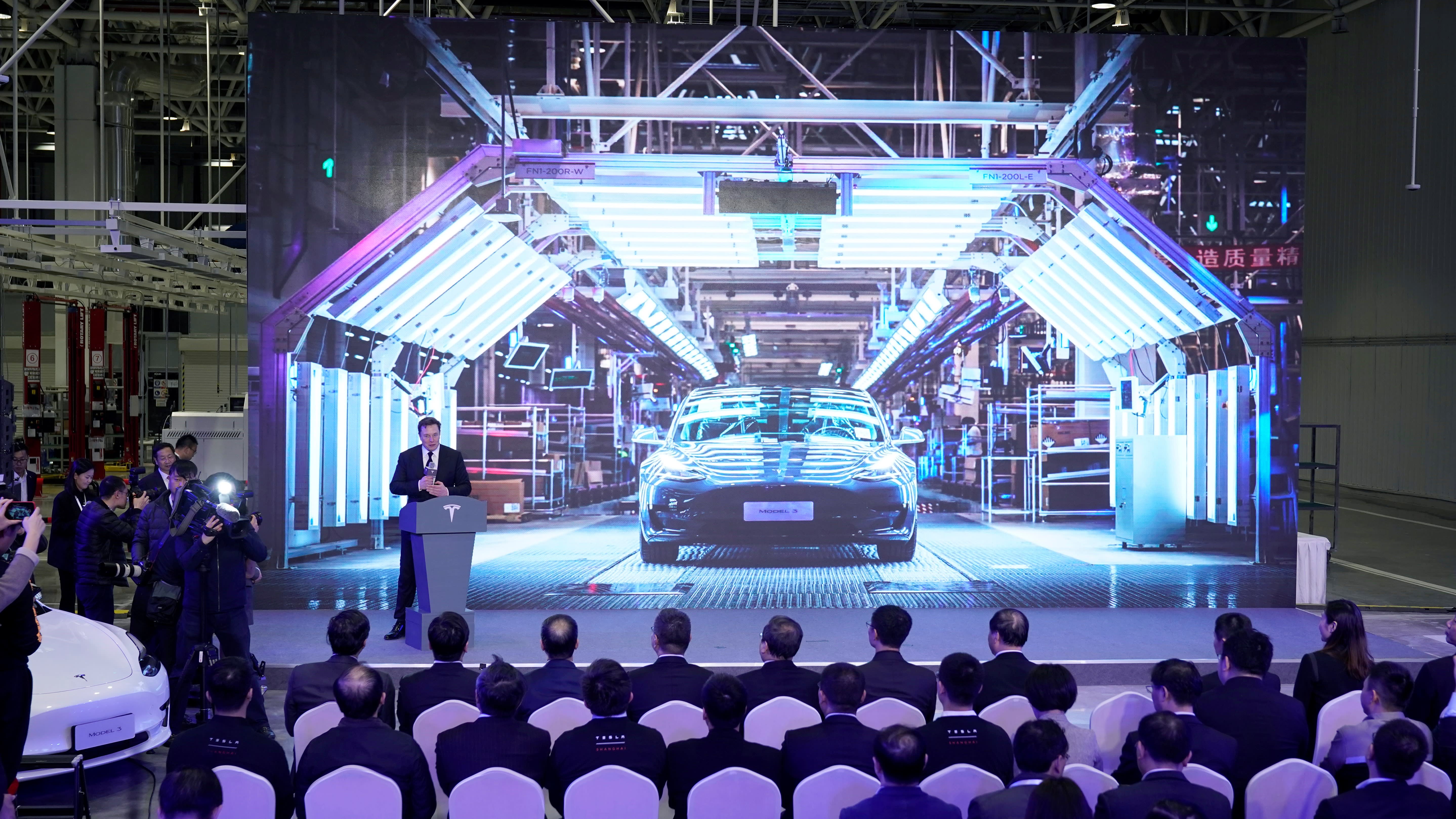 CEO Elon Musk của Tesla phát biểu tại lễ ra mắt mẫu xe Model Y ở Thượng Hải ngày 7/1. Ảnh: Reuters