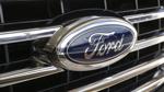 Ford phải ngừng giao hàng vì thiếu… logo trang trí
