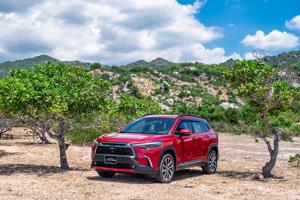 Toyota Corolla Cross tiếp tục lọt top 10 xe bán chạy
