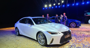 Lexus IS đời 2021 chính thức ra mắt tại Việt Nam