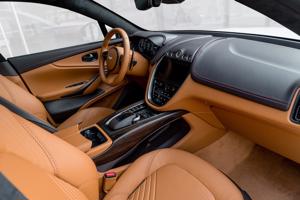 Aston Martin DBX - siêu SUV giá gần 16,7 tỷ đồng