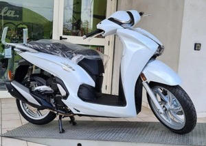 Honda SH 350i 2021 rục rịch đổ bộ Việt Nam, giá bao nhiêu?