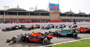 Hé lộ những hình ảnh đầu tiên của các xe đua F1 2021 trên đường đua tại Bahrain