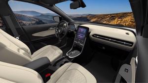 Báo quốc tế nói gì về chính sách cho thuê pin xe điện VF e34?